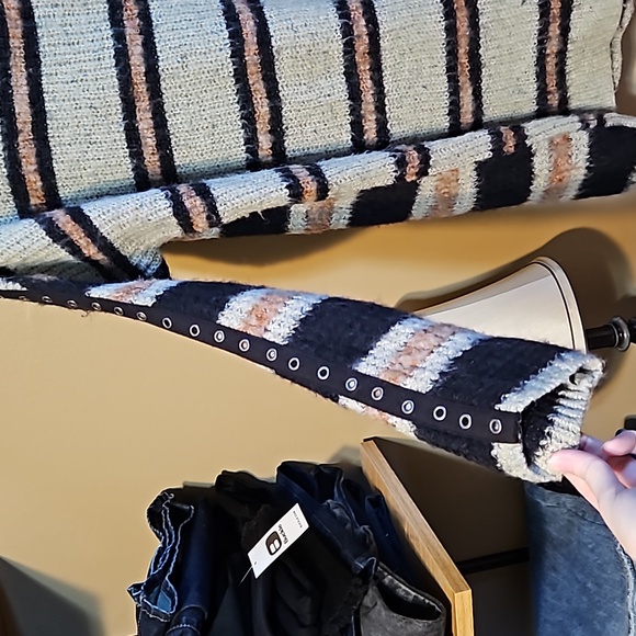 Free People Rock & Roll Oversized Boho Black & Tan Sweater Size Small - Picture 10 of 12